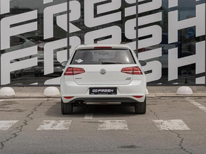 Хетчбэк Volkswagen Golf 2013 года, 1630000 рублей, Краснодар
