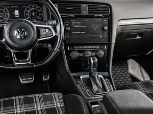 Универсал Volkswagen Golf 2018 года, 1874000 рублей, Кирилловка