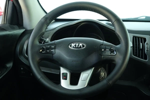 Внедорожник Kia Sportage 2013 года, 1389000 рублей, Омск