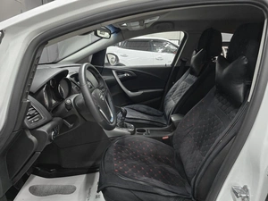 Хетчбэк Opel Astra 2010 года, 635000 рублей, Красноярск