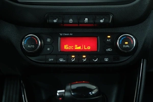 Хетчбэк Kia Ceed 2012 года, 949000 рублей, Омск