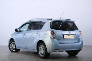 Минивэн Toyota Verso 2011 года, 1199000 рублей, Омск