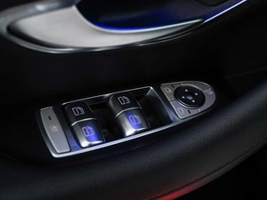 Седан Mercedes-benz E-класс 2018 года, 3190000 рублей, Москва