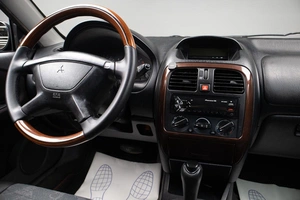 Седан Mitsubishi Carisma 2001 года, 299000 рублей, Оренбург