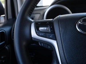 Внедорожник Toyota Land Cruiser Prado 2011 года, 3090000 рублей, Волгоград