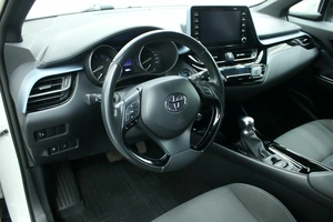 Внедорожник Toyota C-HR 2020 года, 2800000 рублей, Красноярск