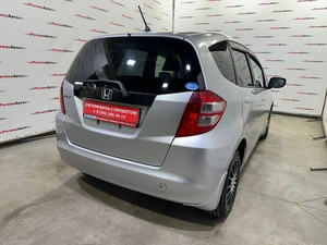 Хетчбэк Honda Fit 2009 года, 529000 рублей, Красноярск