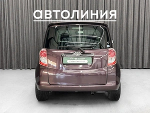 Хетчбэк Toyota Ractis 2010 года, 699000 рублей, Красноярск