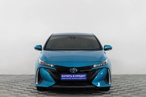 Лифтбек Toyota Prius 2019 года, 2389000 рублей, Сургут