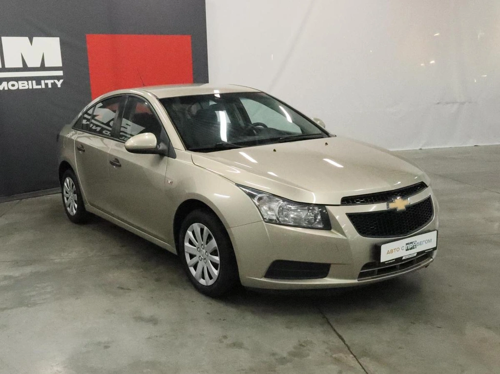 Седан Chevrolet Cruze 2011 года, 990000 рублей, Курск