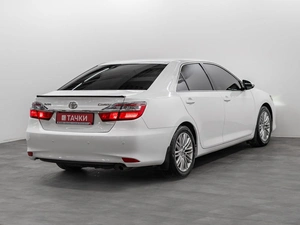 Седан Toyota Camry 2015 года, 1700000 рублей, Красноярск