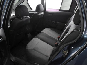 Универсал Opel Astra 2011 года, 569000 рублей, Воронеж