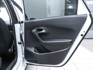 Седан Volkswagen Polo 2019 года, 1379000 рублей, Красноярск