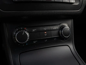 Хетчбэк Mercedes-benz B-класс 2012 года, 1245000 рублей, Краснодар