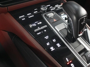 Внедорожник Porsche Cayenne 2019 года, 7799000 рублей, Омск