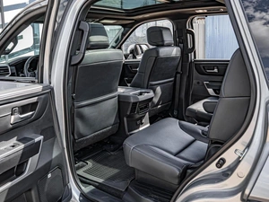 Внедорожник Toyota Sequoia 2023 года, 10050000 рублей, Краснодар