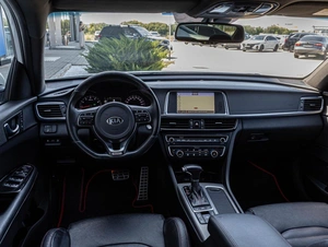 Седан Kia Optima 2017 года, 2079000 рублей, Краснодар