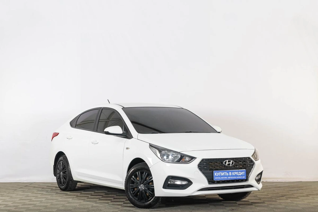 Седан Hyundai Solaris 2017 года, 1169000 рублей, Тюмень