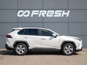 Внедорожник Toyota RAV4 2021 года, 3380000 рублей, Краснодар