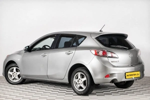 Хетчбэк Mazda 3 2011 года, 989000 рублей, Челябинск