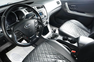 Хетчбэк Kia Ceed 2013 года, 999000 рублей, Тюмень