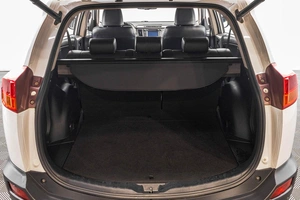 Внедорожник Toyota RAV4 2015 года, 2399000 рублей, Барнаул