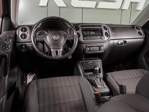 Внедорожник Volkswagen Tiguan 2012 года, 1249000 рублей, Воронеж