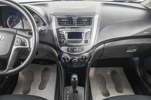 Седан Hyundai Solaris 2015 года, 899000 рублей, Барнаул