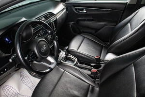 Седан Kia Rio 2018 года, 1279000 рублей, Сургут
