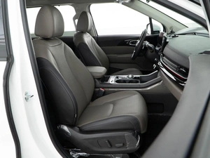 Минивэн Kia Carnival 2025 года, 6098999 рублей, Москва