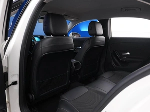 Седан Mercedes-benz A-класс 2020 года, 1999077 рублей, Москва
