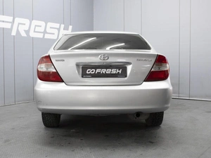 Седан Toyota Camry 2002 года, 680000 рублей, Омск