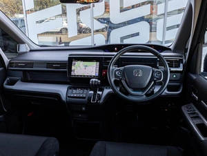 Минивэн Honda Stepwgn Spada 2018 года, 2069000 рублей, Краснодар