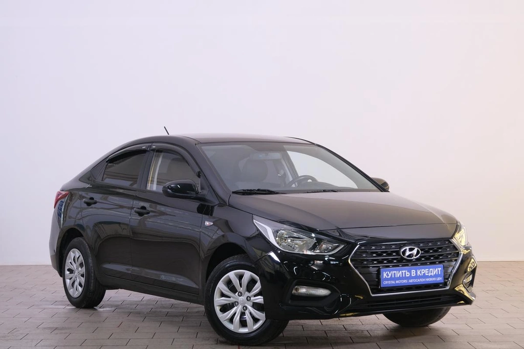 Седан Hyundai Solaris 2017 года, 1079000 рублей, Омск
