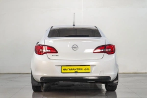 Седан Opel Astra 2012 года, 759000 рублей, Челябинск
