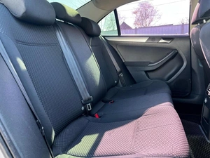 Седан Volkswagen Jetta 2011 года, 962000 рублей, Ижевск