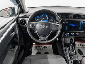 Седан Toyota Corolla 2016 года, 1275000 рублей, Красноярск