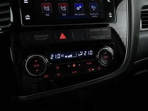 Внедорожник Mitsubishi Outlander 2018 года, 2035055 рублей, Москва