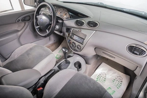 Хетчбэк Ford Focus 2001 года, 249000 рублей, Томск