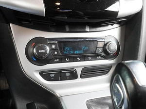 Хетчбэк Ford Focus 2012 года, 889000 рублей, Воронеж