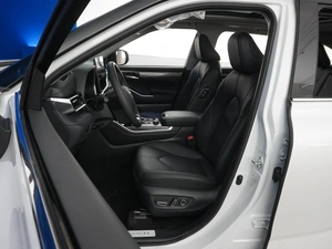 Внедорожник Toyota Highlander 2026 года, 5558888 рублей, Москва