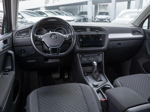 Внедорожник Volkswagen Tiguan 2017 года, 2449000 рублей, Волгоград