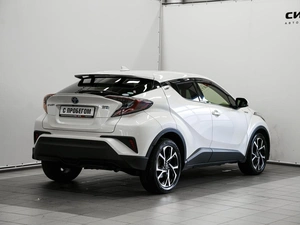 Внедорожник Toyota C-HR 2017 года, 1900000 рублей, Красноярск