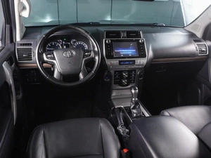 Внедорожник Toyota Land Cruiser Prado 2017 года, 5705000 рублей, Красный Пахарь