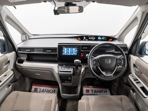 Минивэн Honda Stepwgn 2019 года, 1850000 рублей, Красноярск