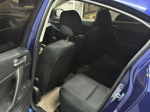 Седан Mazda 3 2013 года, 947000 рублей, Красноярск