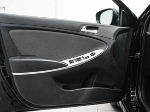Хетчбэк Hyundai Solaris 2012 года, 788000 рублей, Красноярск