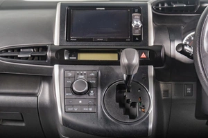 Минивэн Toyota Wish 2015 года, 1729000 рублей, Томск