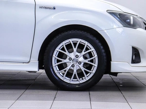 Универсал Toyota Corolla Fielder 2013 года, 1250000 рублей, Красноярск