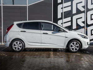 Хетчбэк Hyundai Solaris 2012 года, 1065000 рублей, Краснодар